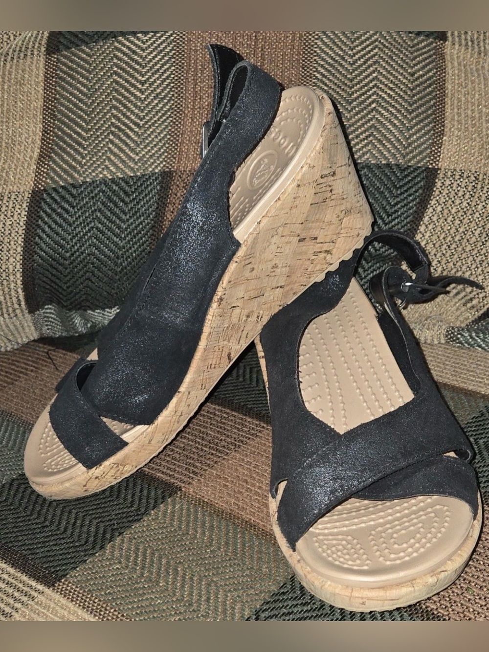 Crocs A-Leigh Women's Sz 9 Sandals Black Shimmer Suede Leather Slingback Wedges